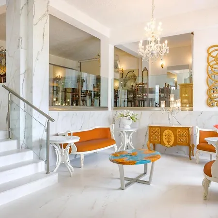 Leandros Hotel 3*