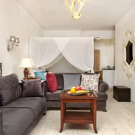 Hotel Leandros Nea Roda