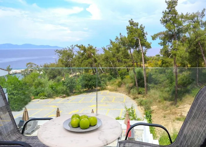 Leandros Hotel 3*