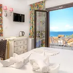 Leandros Hotel 3*
