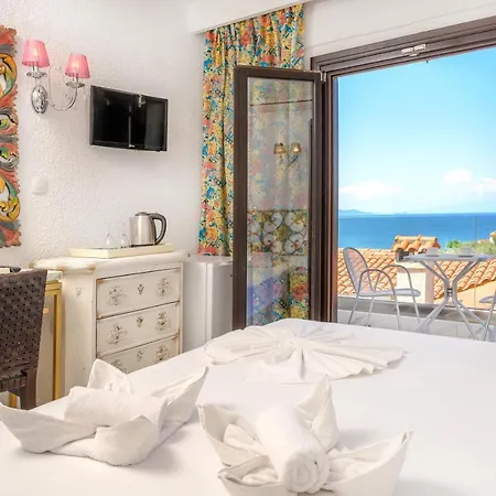 Leandros Hotel 3*