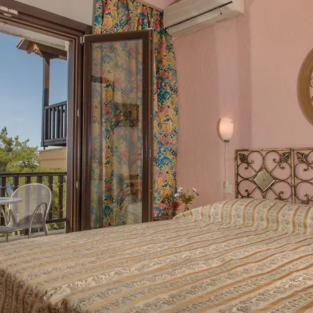 Leandros 3*