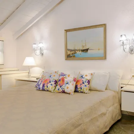Leandros Hotel Nea Roda