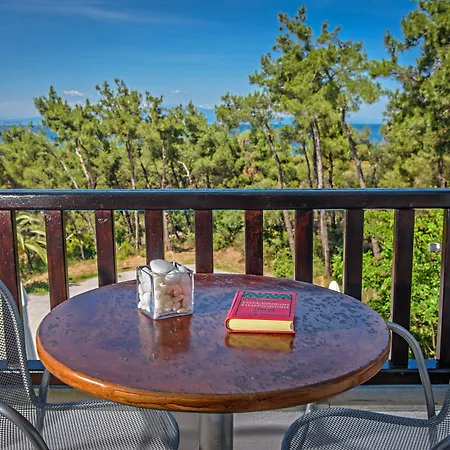 Leandros Hotel