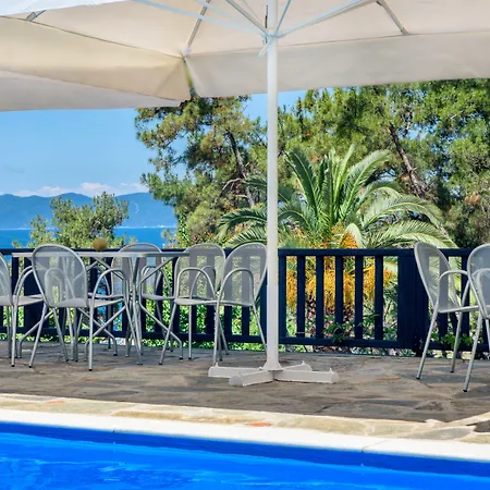 Leandros Hotel 3*