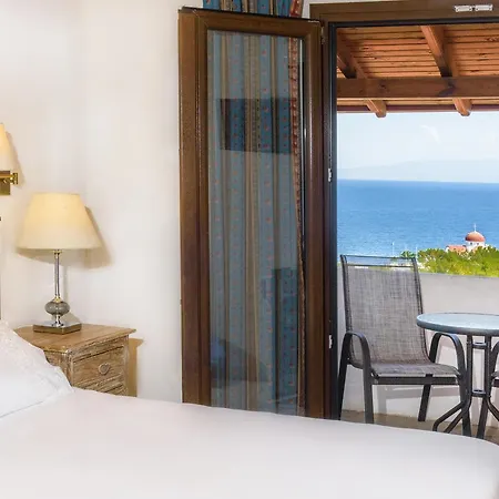 Hotel Leandros 3*