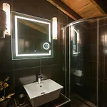 林德罗斯酒店 3*
